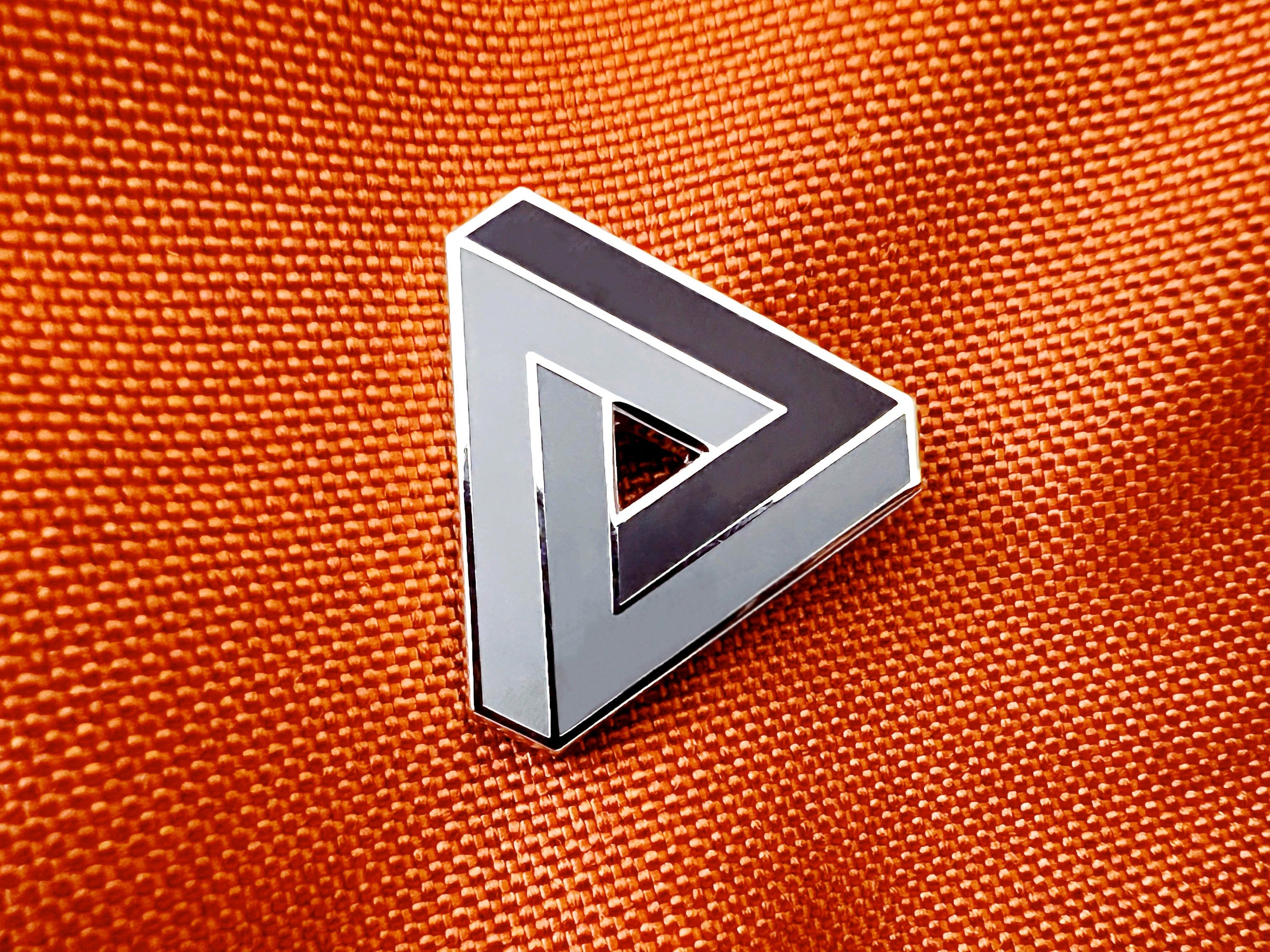 Penrose Triangle Enamel Pin - Futuristic / Minimalist Lapel Pin - Optical Illusion Math & Geometry Brooch