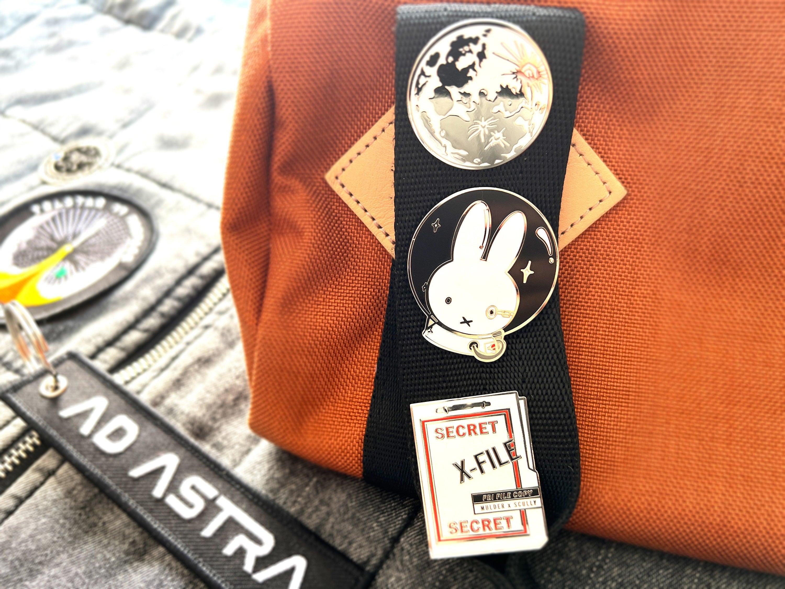 Borg Bunny Enamel Pin - Kawaii / Cute Minimalist Lapel Pin - Trekkie Brooch / Badge