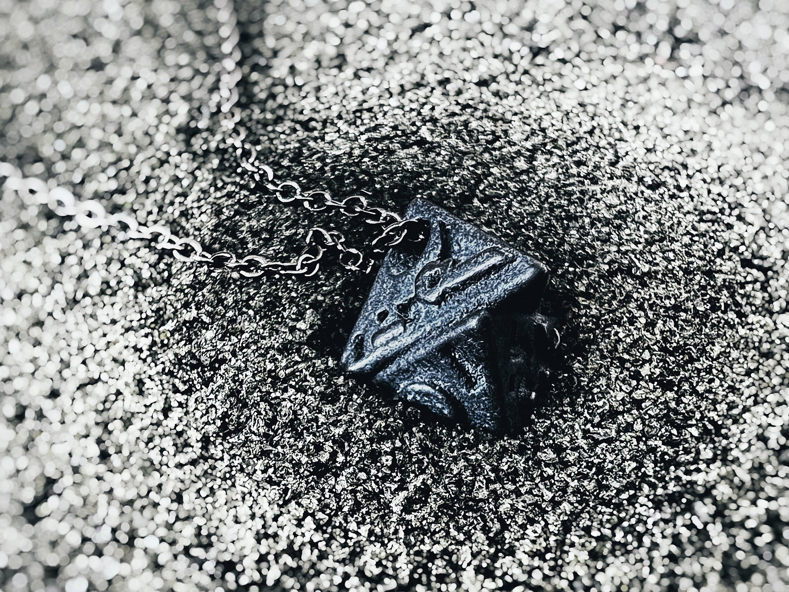 Meteorite Relic Dystopian Pendant - Dune Inspired Cyberpunk Jewelry - Men's/Women's Sci-fi Minimalist Necklace